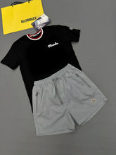 Load image into Gallery viewer, T-shirt