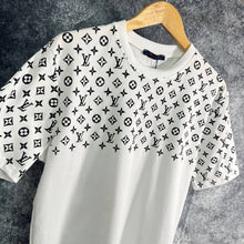 Load image into Gallery viewer, T-shirt