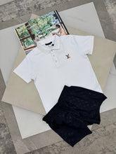 Load image into Gallery viewer, Tshirt