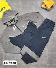 Load image into Gallery viewer, Tracksuit men