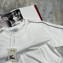 Load image into Gallery viewer, T-shirt