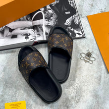 Load image into Gallery viewer, Slipper