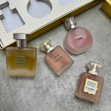 Load image into Gallery viewer, Perfume