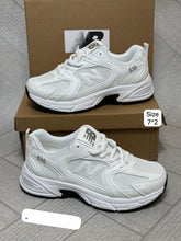 Load image into Gallery viewer, Shoes