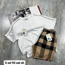 Load image into Gallery viewer, T-shirt
