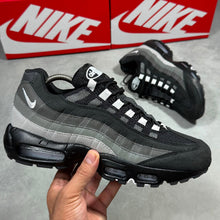 Load image into Gallery viewer, Shoes