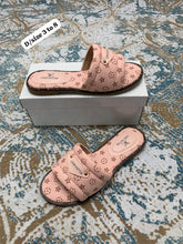Load image into Gallery viewer, Slipper