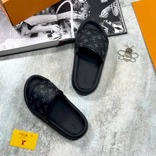 Load image into Gallery viewer, Slipper