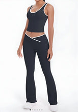 Load image into Gallery viewer, Tracksuit women