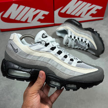 Load image into Gallery viewer, Shoes