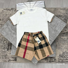 Load image into Gallery viewer, T-shirt