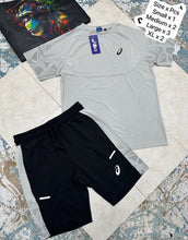Load image into Gallery viewer, T-shirt