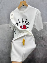 Load image into Gallery viewer, T-shirt