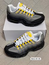 Load image into Gallery viewer, Shoes