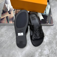 Load image into Gallery viewer, Slipper