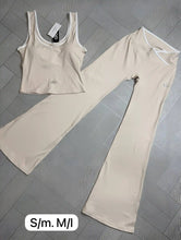 Load image into Gallery viewer, Tracksuit women