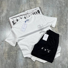 Load image into Gallery viewer, T-shirt