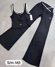 Load image into Gallery viewer, Tracksuit women