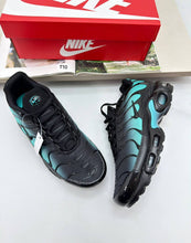 Load image into Gallery viewer, Shoes