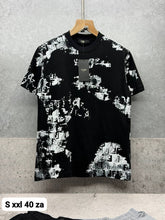 Load image into Gallery viewer, T-shirt