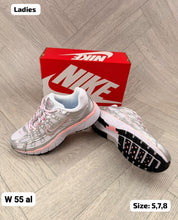 Load image into Gallery viewer, Shoes