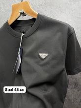 Load image into Gallery viewer, T-shirt