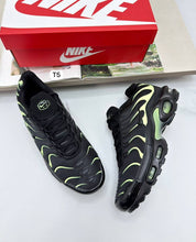 Load image into Gallery viewer, Shoes