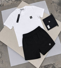 Load image into Gallery viewer, Tshirt