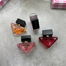 Load image into Gallery viewer, Perfume