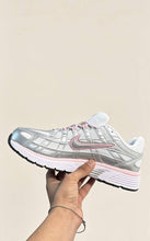 Load image into Gallery viewer, Shoes