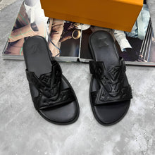 Load image into Gallery viewer, Slipper