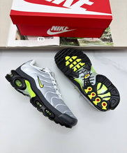 Load image into Gallery viewer, Shoes