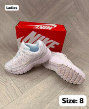 Load image into Gallery viewer, Shoes