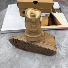 Load image into Gallery viewer, Slipper