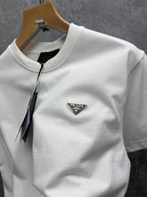 Load image into Gallery viewer, T-shirt