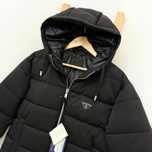 Load image into Gallery viewer, Jacket