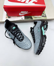 Load image into Gallery viewer, Shoes