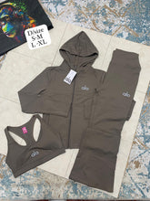 Load image into Gallery viewer, Tracksuit