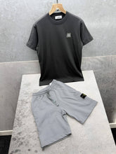 Load image into Gallery viewer, T-shirt