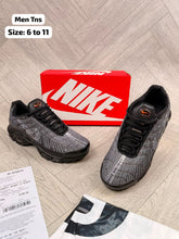 Load image into Gallery viewer, Shoes