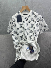 Load image into Gallery viewer, T-shirt