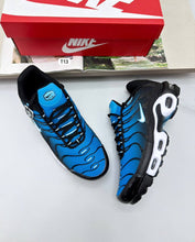Load image into Gallery viewer, Shoes