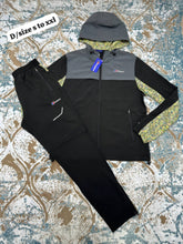 Load image into Gallery viewer, Tracksuit men