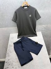 Load image into Gallery viewer, T-shirt