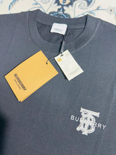 Load image into Gallery viewer, Tshirt