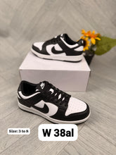 Load image into Gallery viewer, Shoes