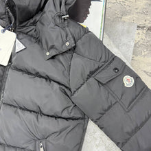Load image into Gallery viewer, Jacket