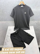 Load image into Gallery viewer, T-shirt