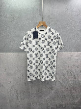 Load image into Gallery viewer, T-shirt