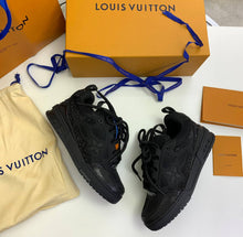 Load image into Gallery viewer, Shoes